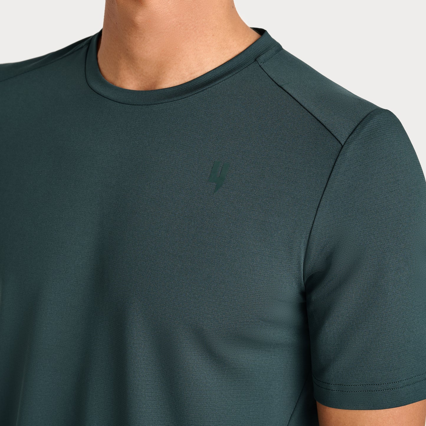 PERFORMANCE TEE DARK GREEN