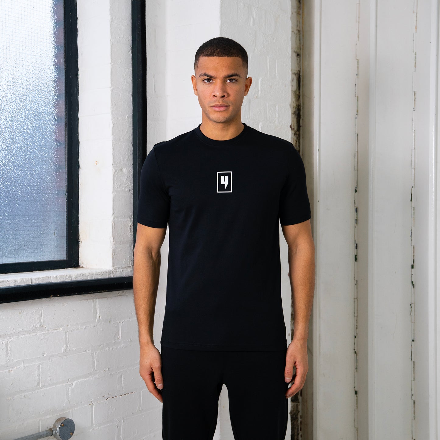 LOGO DE LA BOÎTE TEE NOIR/BLANC