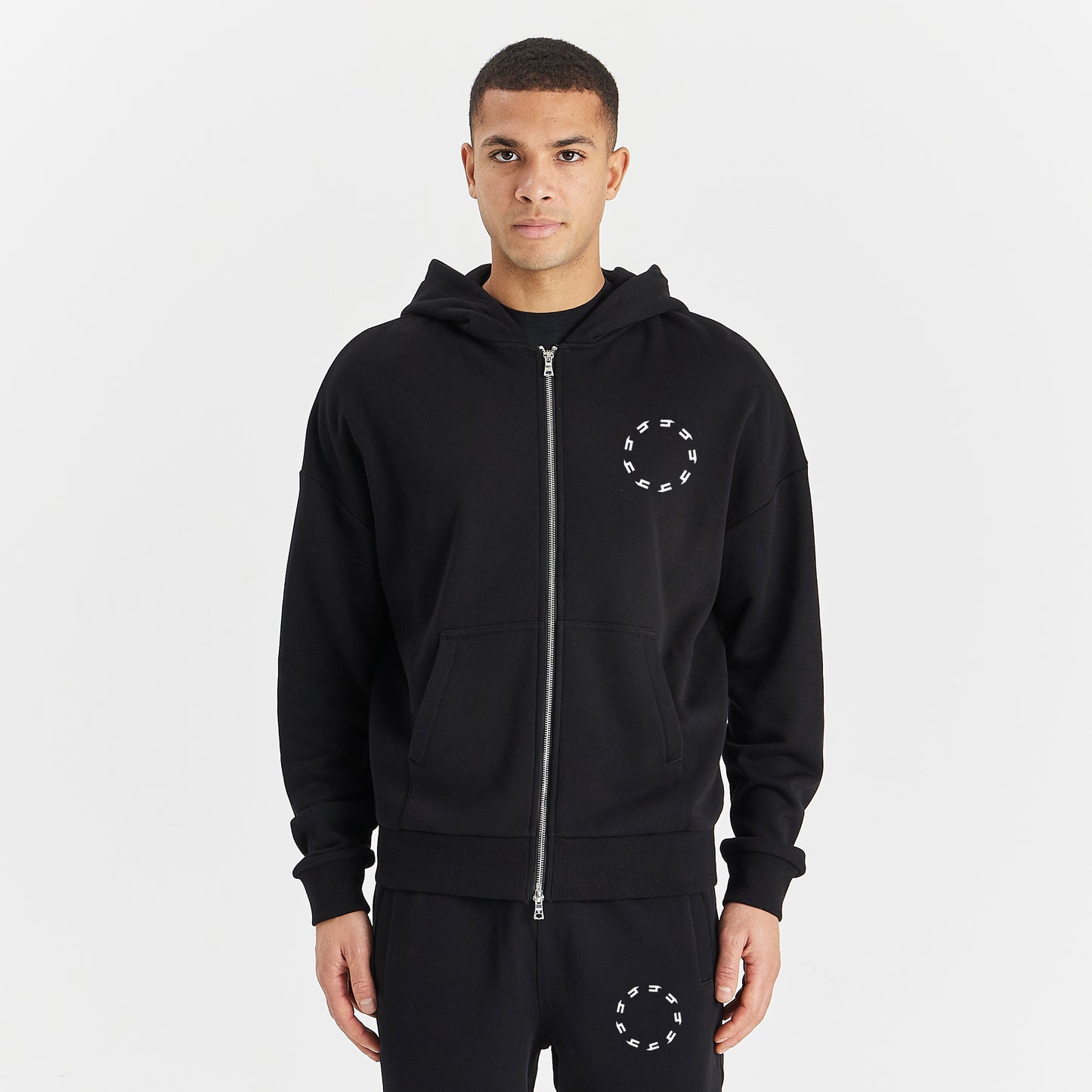 BLACK ZIP RELAXED FIT HOODY WHITE CIRCLE LOGO