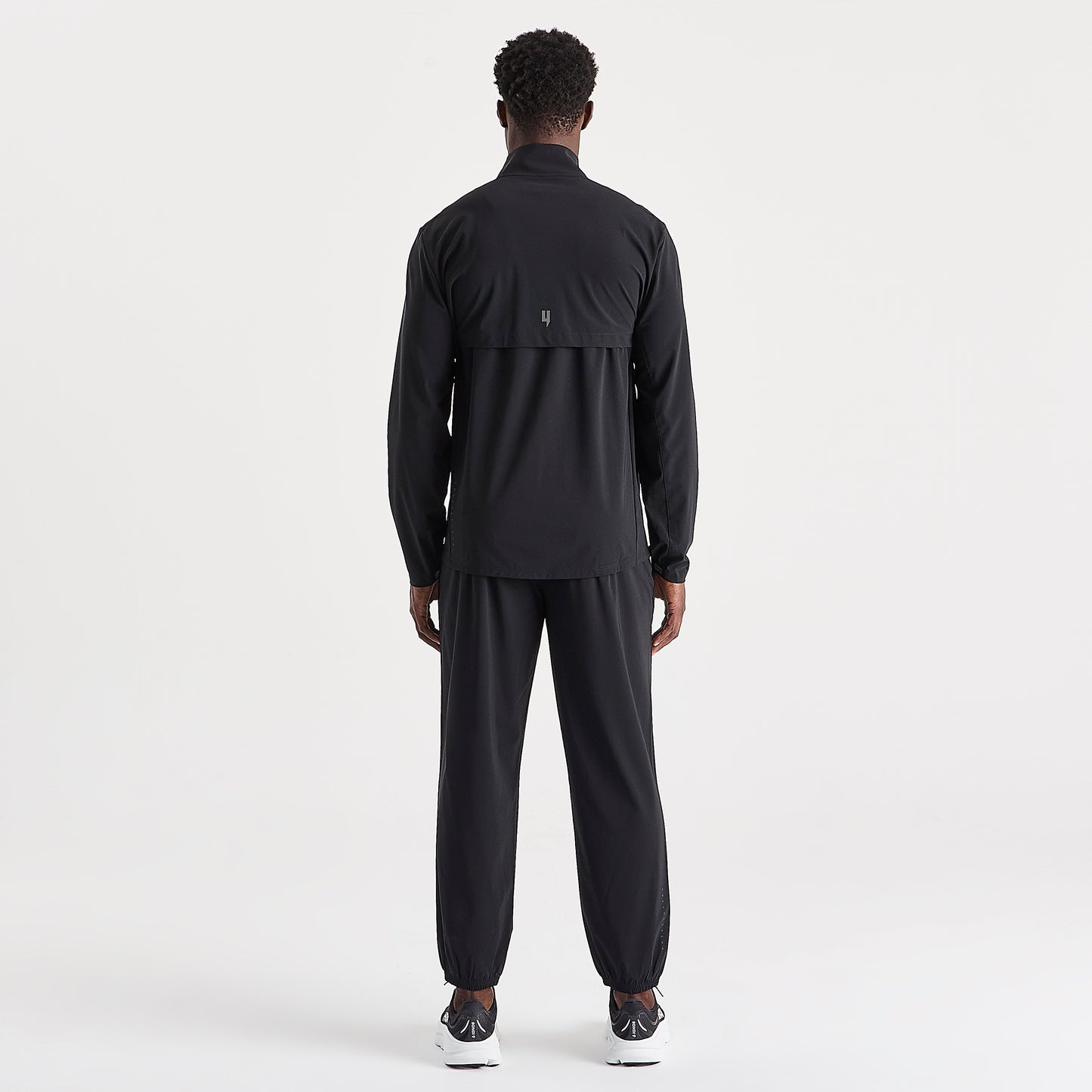 ACTIVE FUNNEL NECK BLACK