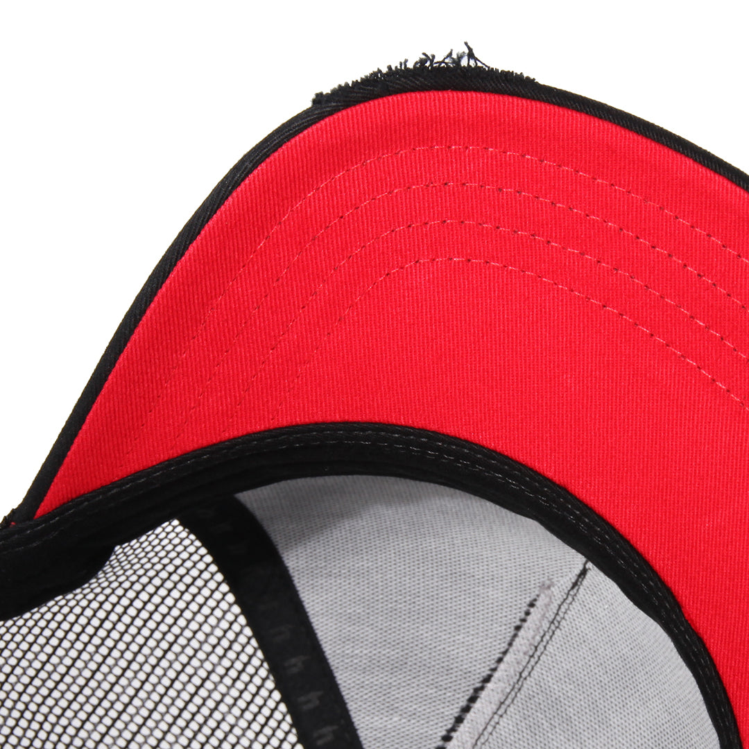 CONTRAST PEAK CAP BLACK RED