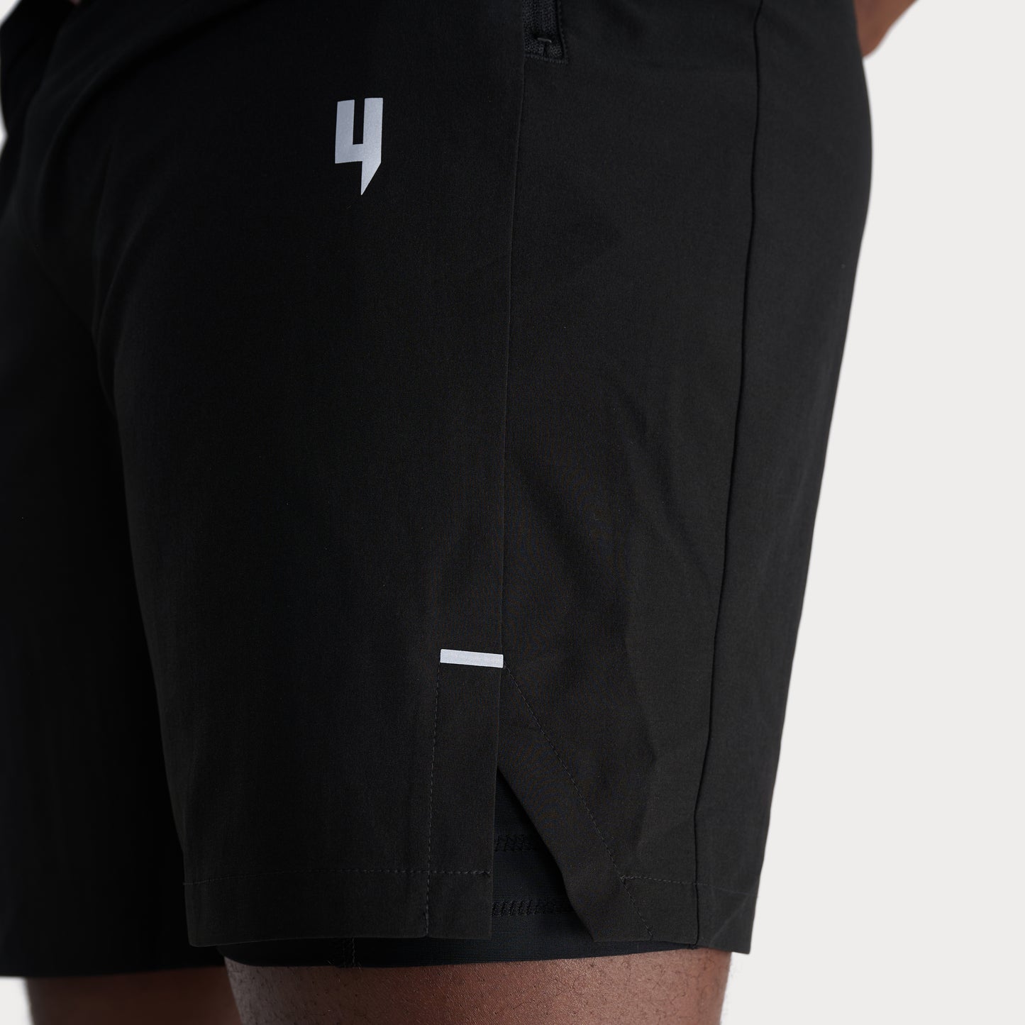 BLACK PERFORMANCE SHORTS WITH INNER