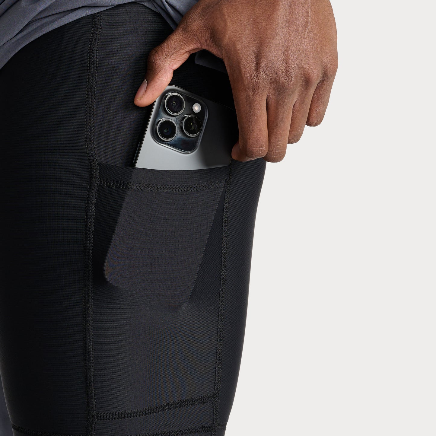 GREY PERFORMANCE SHORTS WITH BLACK INNER