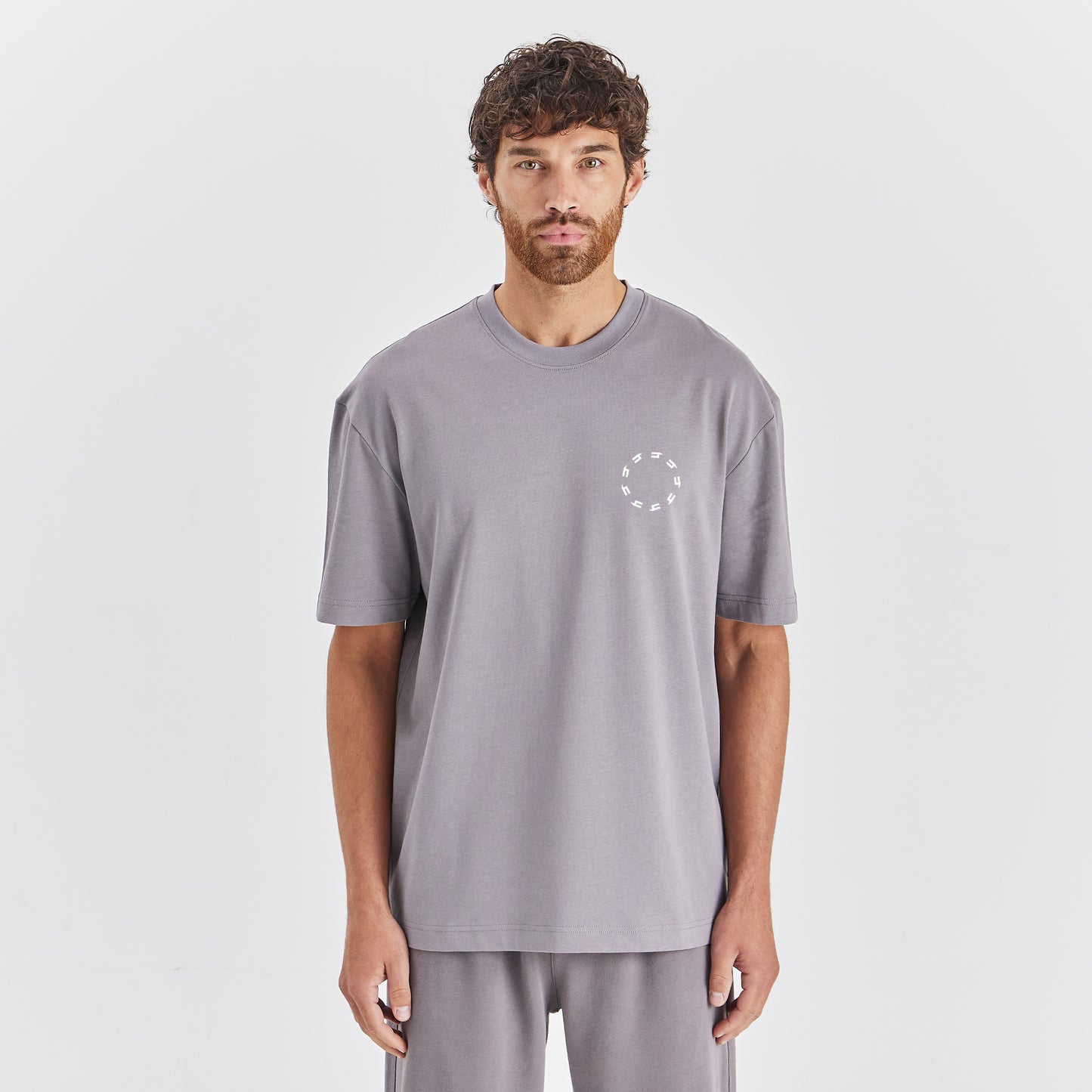 SOLID GREY RELAXED FIT TEE WHITE CIRCLE LOGO